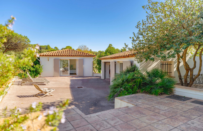 Zelfstandige kamer in een familievilla