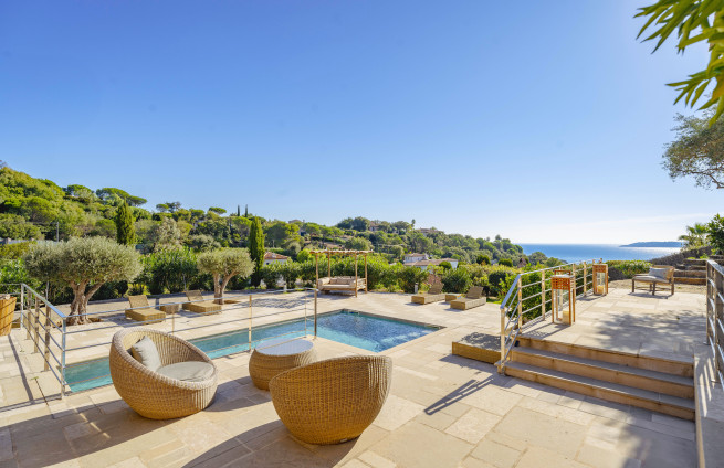 Luxe woning in Sainte-Maxime met uitzicht op zee