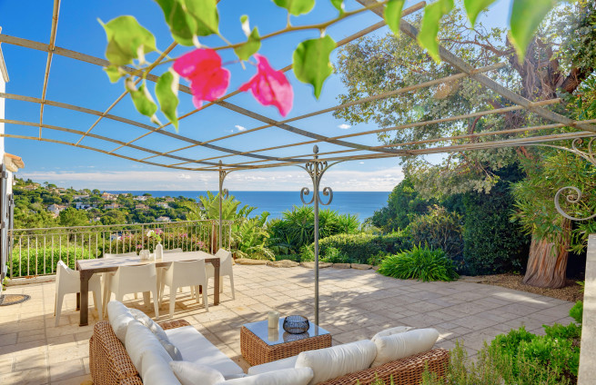 Terrasse-soleil-villa-luxe-Issambres