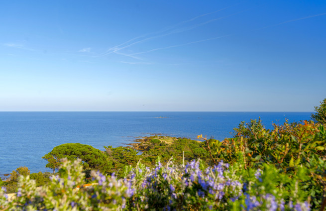 Villa vue mer panoramique à vendre à Sainte-Maxime