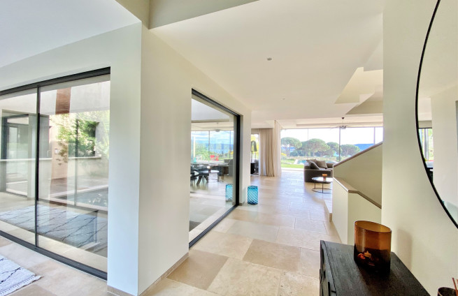 Hall-entrée-villa-luxe-Beauvallon