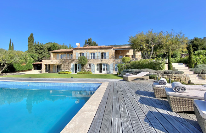 luxury renovated stone property in Grimaud-Beauvallon