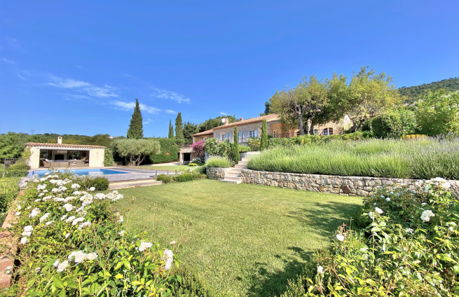 Flat land, swimming pool, sea view, Beauvallon-Bartole