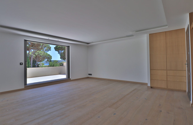 luxury villa-bedrooms-suite-villa-grimaud