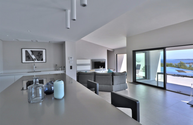 Volledig uitgeruste keuken, uitzicht op zee, moderne villa, Sainte-Maxime
