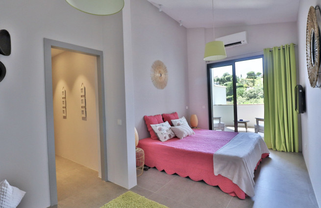 gastenkamer-douche-terras-villa-prestige-sainte-maxime