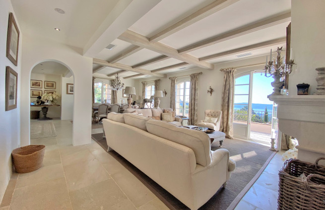 Propriété vue mer panoramique à vendre au Domaine de Beauvallon