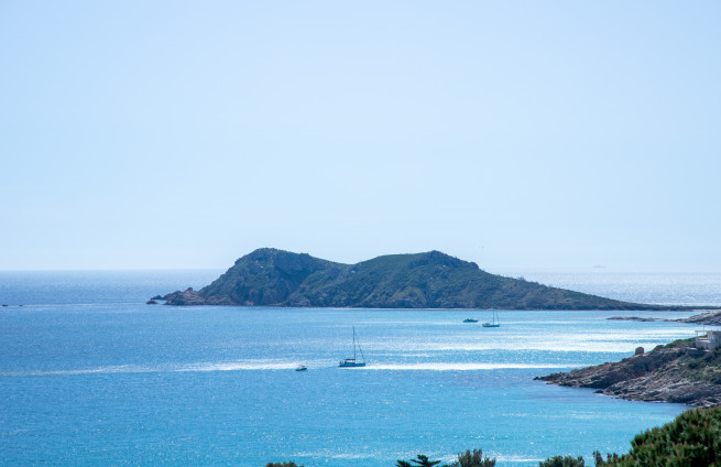villa-luxe-ramatuelle-vue-mer-panoramique-cap-taillat