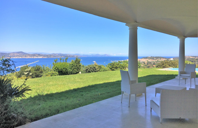 villa with panoramic sea view in the Gulf of Saint-Tropez, Sinopolis, and Gassin