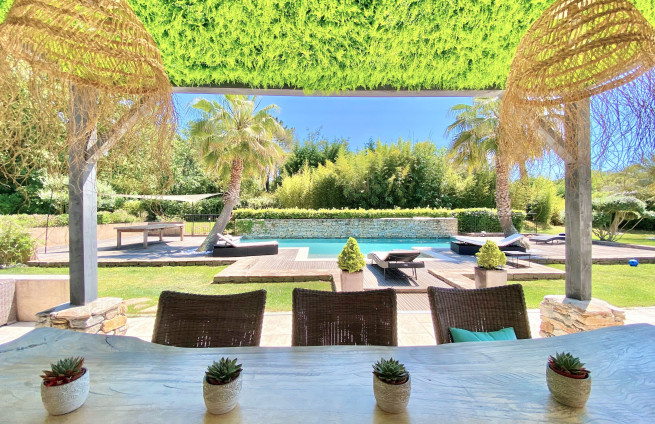 Zomerterrasvilla te koop in de Golf van Saint-Tropez