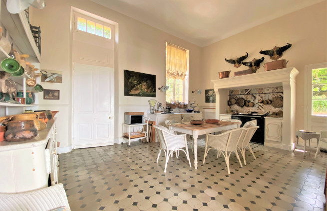 fully equipped kitchen, dining room, reception area - villa - Croix-Valmer