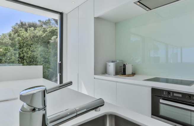 Hedendaagse villa met panoramisch zeezicht tegenover de stranden van La Nartelle