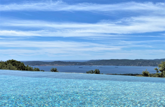 villa-view-sea-panoramic-for-sale-infinity-pool-grimaud