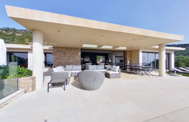 terrace-sunset-view-bay-saint-tropez-villa-beauvallon