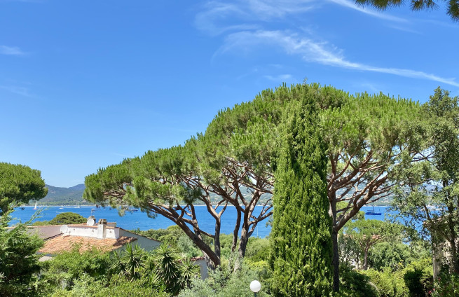 villa-à-vendre-sinopolis-vue-mer-piscine-chauffee