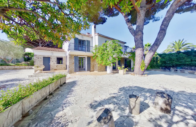 Provençaalse villa nabij Saint-Tropez te koop