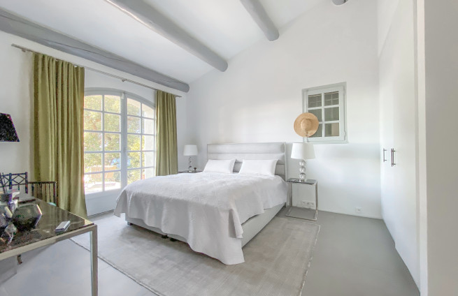 suite-room-terrace-sea-view-la-croix-valmer