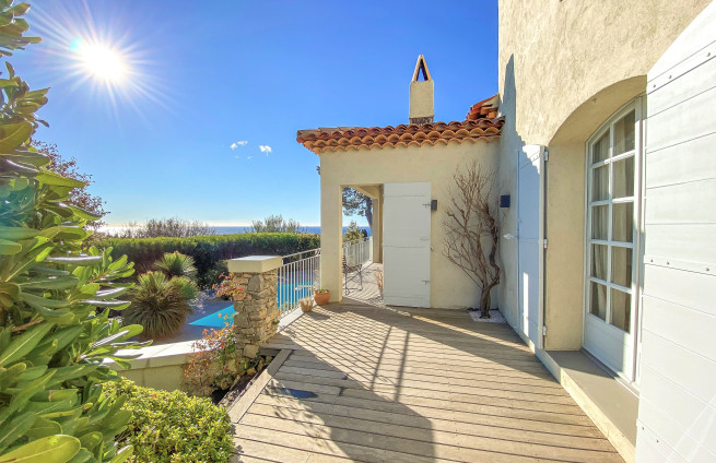 Gerenoveerde villa met panoramisch zeezicht in La Croix-Valmer