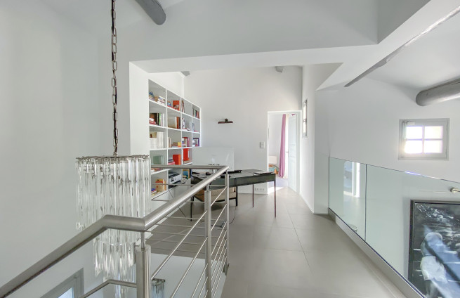 bureau-mezzanine-chambre-parentale-villa-la-croix-valmer