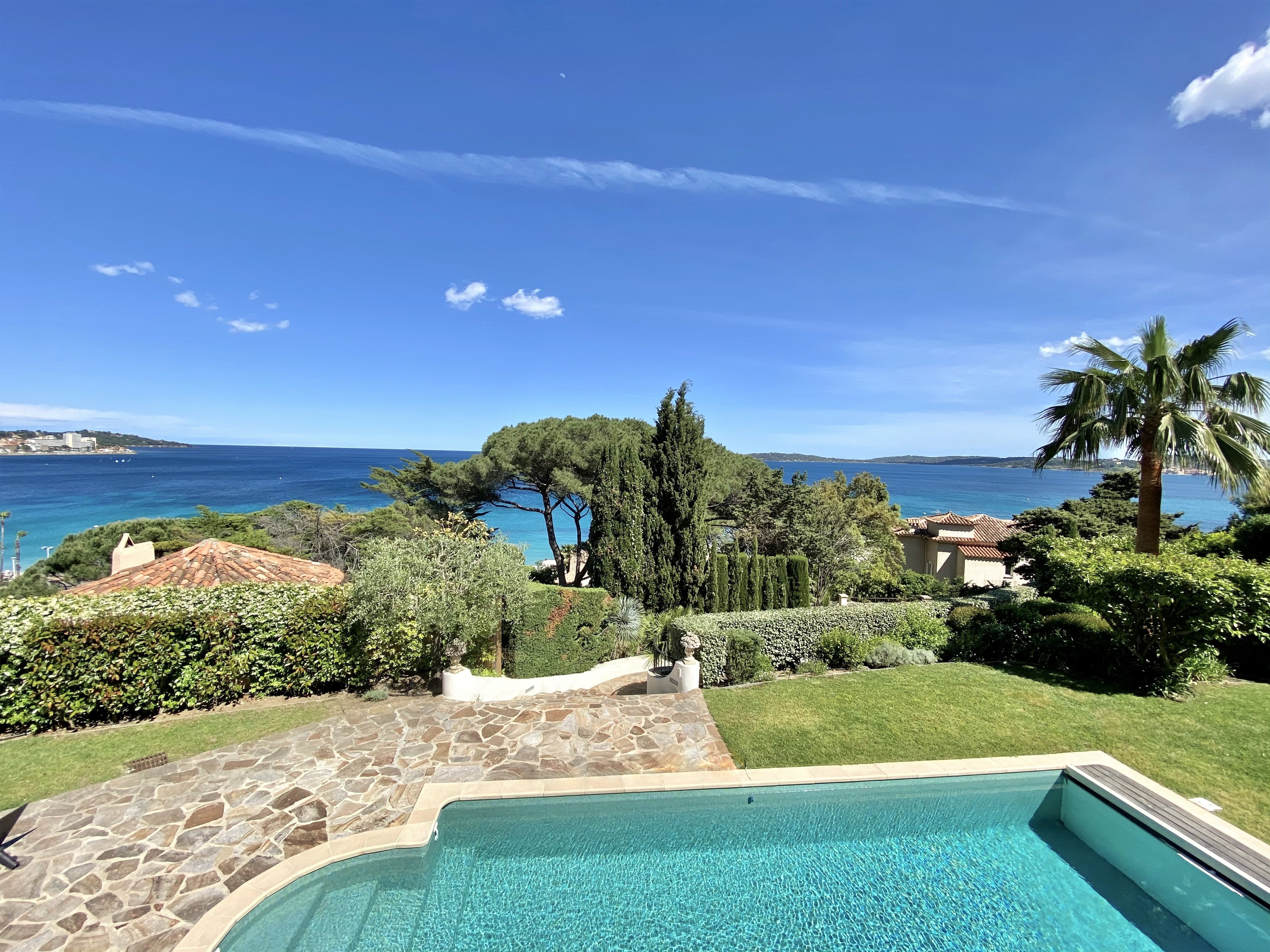 Belle Epoque panoramic sea view villa for sale in La Croisette