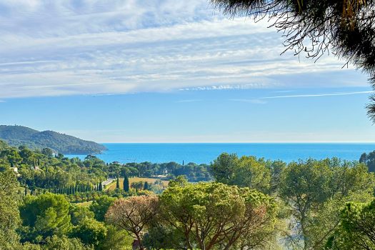 Villa vue mer à vendre à pied des plages de Gigaro